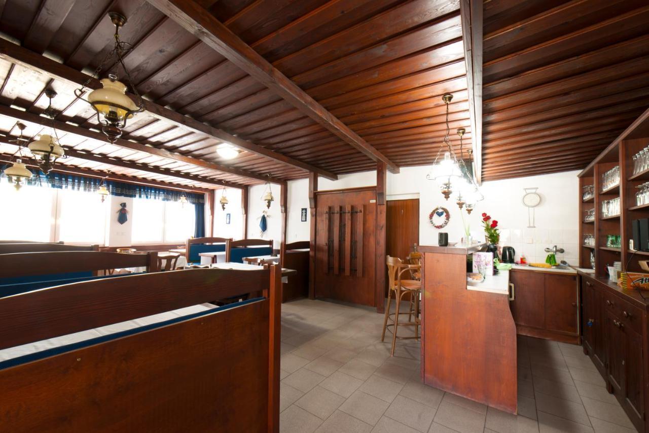 Penzion Posada Podivin Extérieur photo