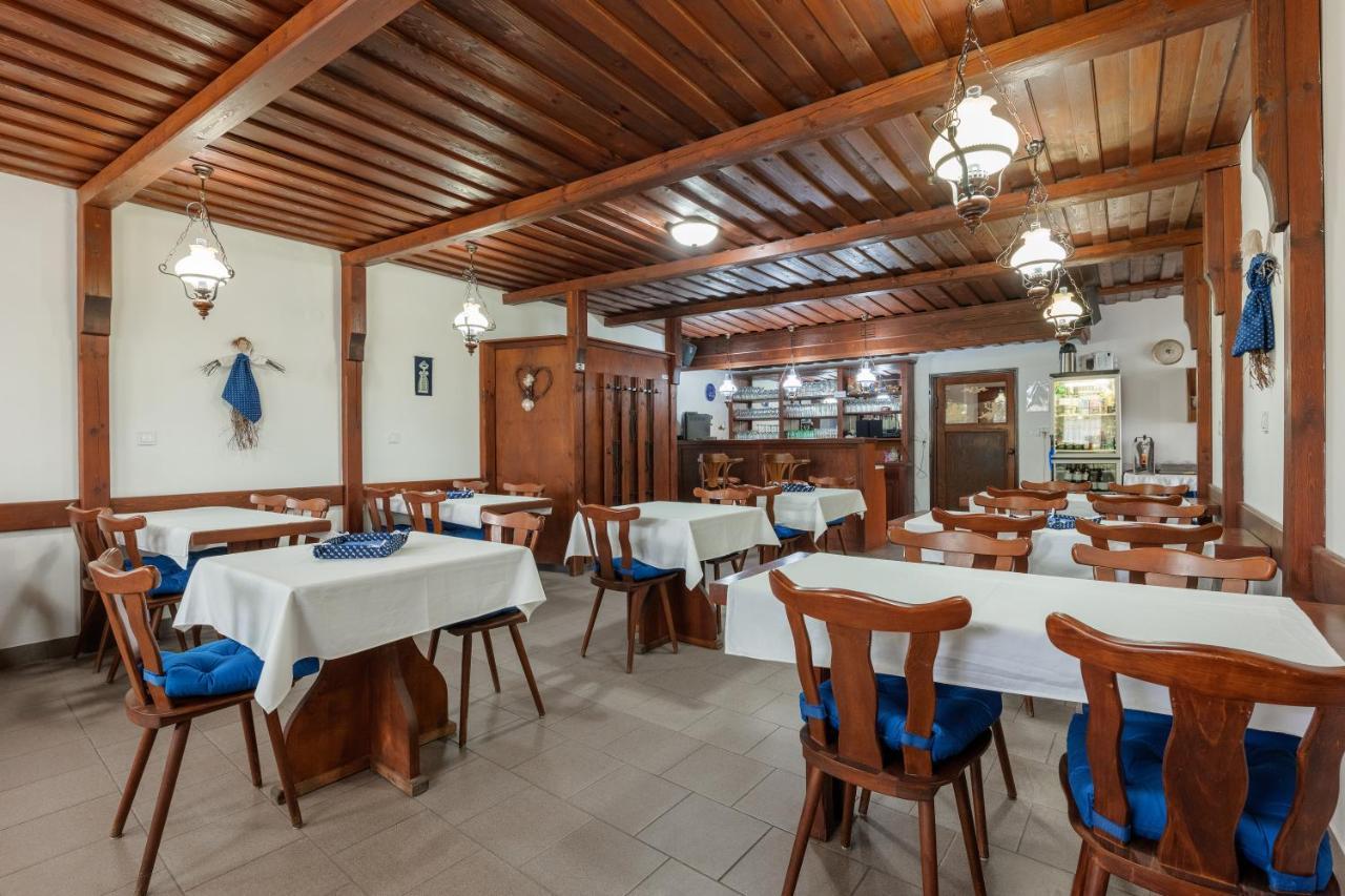 Penzion Posada Podivin Extérieur photo