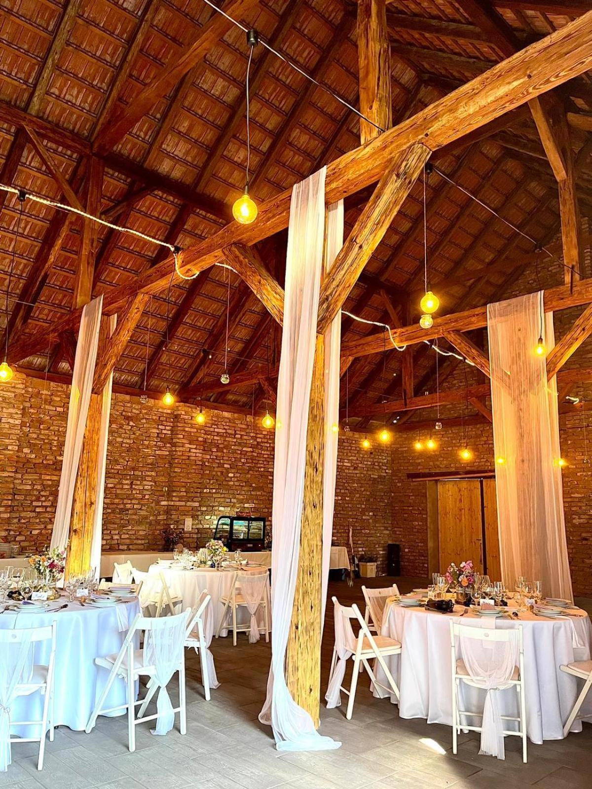 Penzion Posada Podivin Extérieur photo
